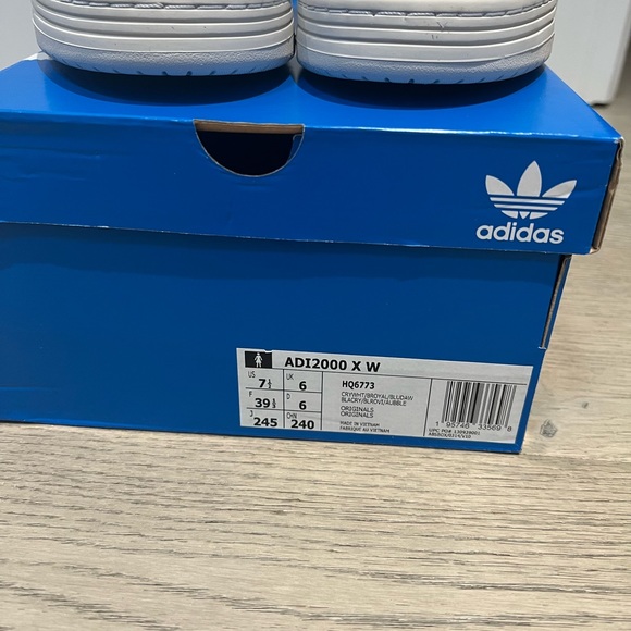 Adidas sneakers - Picture 3 of 6